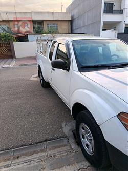 نيسان فرونتر